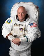 Record-Setting Astronaut Scott Kelly's "Lesson" to You on How to STOP Back Pain Now