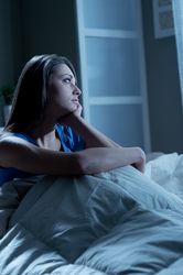 How to Shut Off a "Wandering Brain" When You're Trying to Sleep