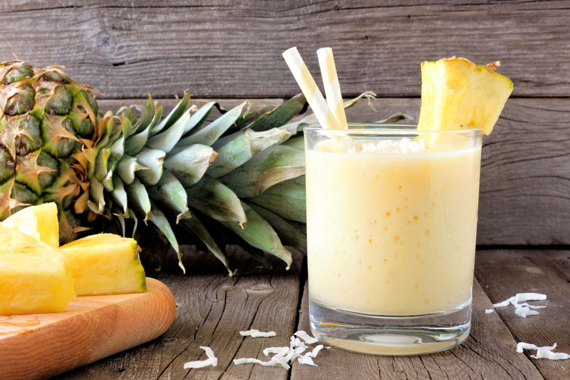 pineapple turmeric smoothie 
